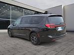 Used 2021 Chrysler Pacifica Limited FWD, Minivan for sale #LU5938 - photo 2