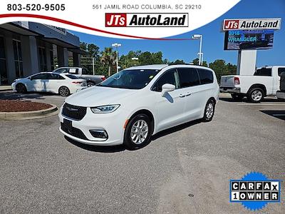 Used 2022 Chrysler Pacifica Touring L FWD, Minivan for sale #J1843 - photo 1