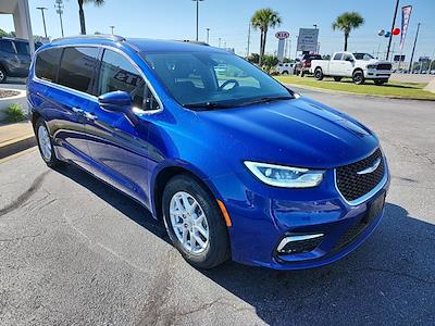 Used 2021 Chrysler Pacifica Touring L FWD, Minivan for sale #P7296 - photo 1