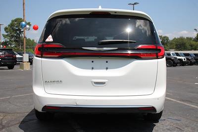 Used 2022 Chrysler Pacifica Touring L FWD, Minivan for sale #P7591 - photo 2