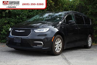 Used 2022 Chrysler Pacifica Touring L FWD, Minivan for sale #P7679 - photo 1