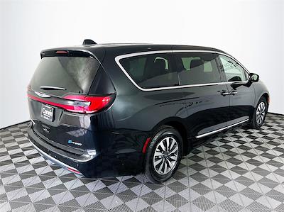 2022 Chrysler Pacifica FWD, Minivan for sale #6173953 - photo 2