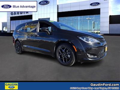 Used 2020 Chrysler Pacifica Touring FWD, Minivan for sale #24T1550AA - photo 1