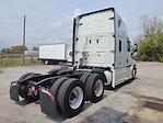 Used 2020 Freightliner Cascadia Sleeper Cab 6x4, Semi Truck for sale #274336 - photo 5
