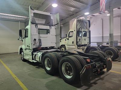 Used 2016 Volvo VNM 6x4, Semi Truck for sale #366287 - photo 2