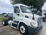 Used 2014 Freightliner Cascadia Day Cab 4x2, Semi Truck for sale #562493 - photo 4