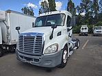 Used 2015 Freightliner Cascadia Day Cab 4x2, Semi Truck for sale #640191 - photo 4