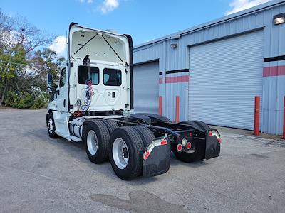 Used 2016 Freightliner Cascadia Day Cab 6x4, Semi Truck for sale #648290 - photo 2