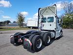 Used 2016 Freightliner Cascadia Day Cab 6x4, Semi Truck for sale #648290 - photo 5