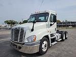 Used 2016 Freightliner Cascadia Day Cab 6x4, Semi Truck for sale #654960 - photo 1