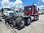 Used 2017 Freightliner Cascadia Day Cab 6x4, Semi Truck for sale #680630 - photo 2