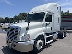 Used 2018 Freightliner Cascadia Sleeper Cab 6x4, Semi Truck for sale #764993 - photo 1