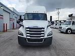 Used 2019 Freightliner Cascadia Sleeper Cab 6x4, Semi Truck for sale #807540 - photo 3