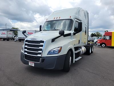 Used 2019 Freightliner Cascadia Sleeper Cab 6x4, Semi Truck for sale #807541 - photo 1