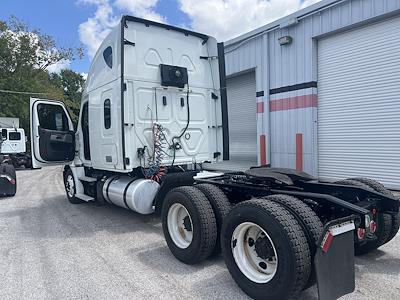 Used 2019 Freightliner Cascadia Sleeper Cab 6x4, Semi Truck for sale #807548 - photo 2