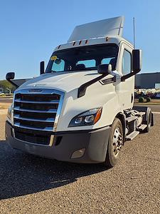 Used 2020 Freightliner Cascadia Day Cab 4x2, Semi Truck for sale #264757 - photo 1