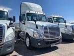 Used 2014 Freightliner Cascadia 6x4, Semi Truck for sale #520056 - photo 4