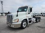 Used 2016 Freightliner Cascadia Day Cab 6x4, Semi Truck for sale #655221 - photo 1