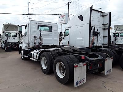 Used 2017 Volvo VNL 6x4, Semi Truck for sale #664353 - photo 2