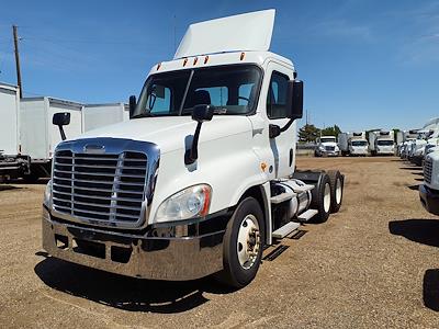 Used 2016 Freightliner Cascadia Day Cab 6x4, Semi Truck for sale #669767 - photo 1