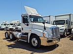 Used 2016 Freightliner Cascadia Day Cab 6x4, Semi Truck for sale #669767 - photo 4