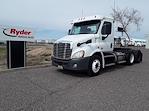 Used 2017 Freightliner Cascadia Day Cab 6x4, Semi Truck for sale #675048 - photo 1