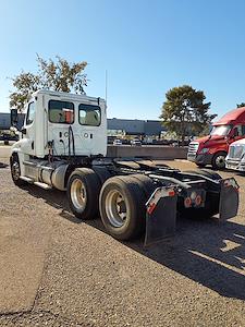 Used 2018 Freightliner Cascadia Day Cab 6x4, Semi Truck for sale #755306 - photo 2