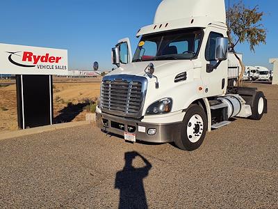 Used 2018 Freightliner Cascadia Day Cab 4x2, Semi Truck for sale #785457 - photo 1