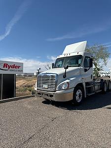 Used 2019 Freightliner Cascadia Day Cab 6x4, Semi Truck for sale #809040 - photo 1