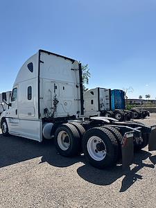 Used 2019 Freightliner Cascadia Sleeper Cab 6x4, Semi Truck for sale #813204 - photo 2