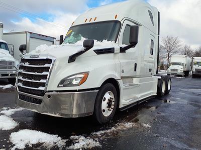 Used 2020 Freightliner Cascadia Sleeper Cab 6x4, Semi Truck for sale #274288 - photo 1