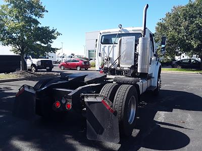 Used 2015 Freightliner M2 106 Conventional Cab 4x2, Semi Truck for sale #307502 - photo 2