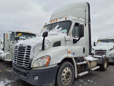 Used 2015 Freightliner Cascadia Day Cab 4x2, Semi Truck for sale #332067 - photo 1