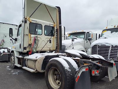 Used 2015 Freightliner Cascadia Day Cab 4x2, Semi Truck for sale #332067 - photo 2