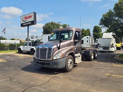 Used 2015 Freightliner Cascadia Day Cab 6x4, Semi Truck for sale #351108 - photo 1