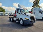 Used 2019 Freightliner Cascadia Day Cab 6x4, Semi Truck for sale #584941 - photo 4