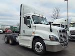 Used 2016 Freightliner Cascadia Day Cab 6x4, Semi Truck for sale #647209 - photo 4