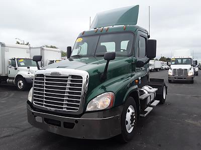 Used 2016 Freightliner Cascadia Day Cab 4x2, Semi Truck for sale #658159 - photo 1