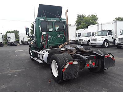 Used 2016 Freightliner Cascadia Day Cab 4x2, Semi Truck for sale #658159 - photo 2