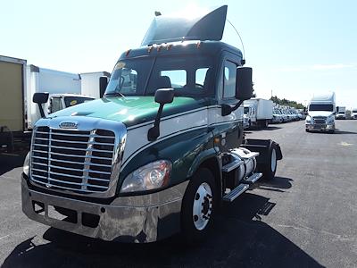 Used 2016 Freightliner Cascadia Day Cab 4x2, Semi Truck for sale #658166 - photo 1