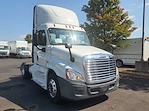 Used 2017 Freightliner Cascadia Day Cab 4x2, Semi Truck for sale #667011 - photo 4