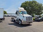 Used 2016 Freightliner Cascadia Day Cab 6x4, Semi Truck for sale #669712 - photo 4