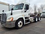 Used 2016 Freightliner Cascadia Day Cab 6x4, Semi Truck for sale #672544 - photo 1