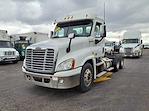 Used 2018 Freightliner Cascadia Day Cab 6x4, Semi Truck for sale #680452 - photo 1