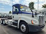 Used 2019 Freightliner Cascadia Day Cab 6x4, Semi Truck for sale #788425 - photo 4