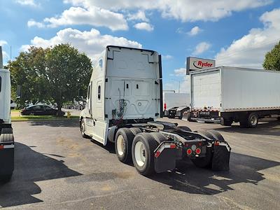 Used 2018 Freightliner Cascadia Sleeper Cab 6x4, Semi Truck for sale #802744 - photo 2