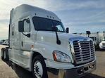 Used 2018 Freightliner Cascadia Sleeper Cab 6x4, Semi Truck for sale #814522 - photo 4