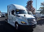 Used 2019 Freightliner Cascadia Sleeper Cab 6x4, Semi Truck for sale #836964 - photo 4