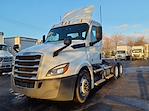 Used 2019 Freightliner Cascadia Day Cab 6x4, Semi Truck for sale #840633 - photo 1