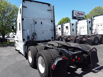 Used 2019 Freightliner Cascadia Sleeper Cab 6x4, Semi Truck for sale #864174 - photo 2
